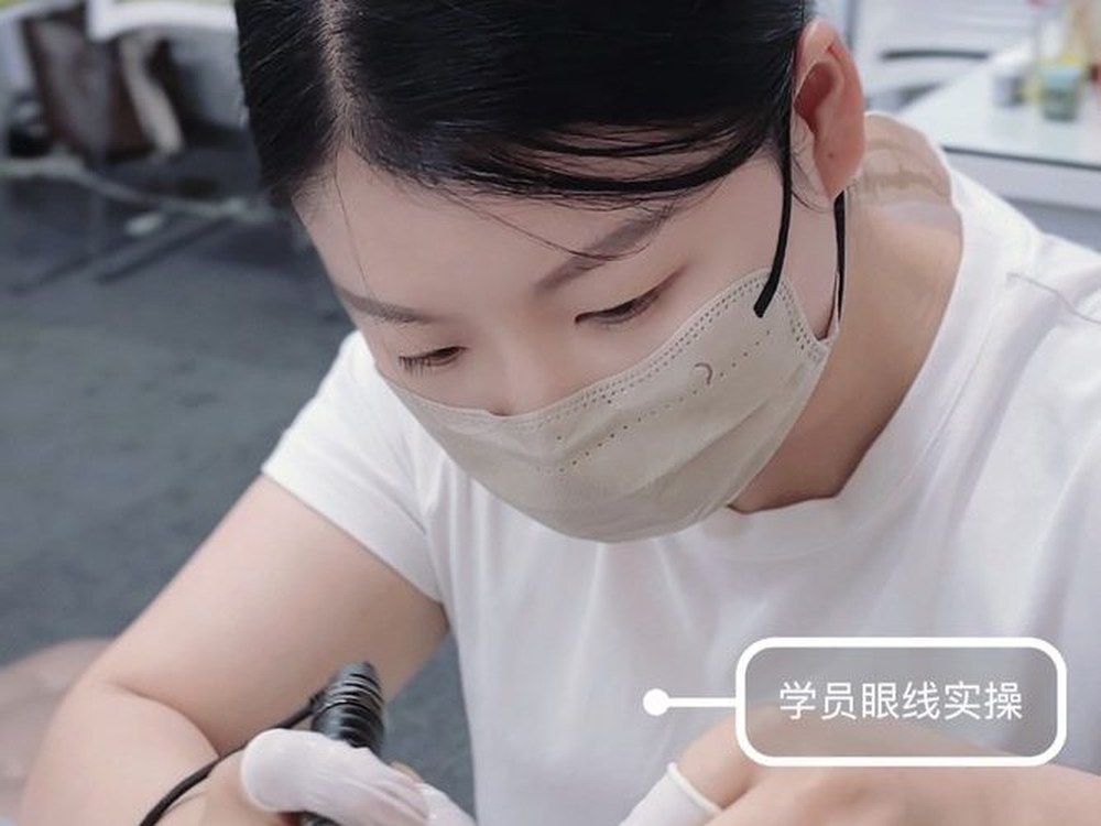 修容怎么打显脸小？阴影和高光的位置一次讲清