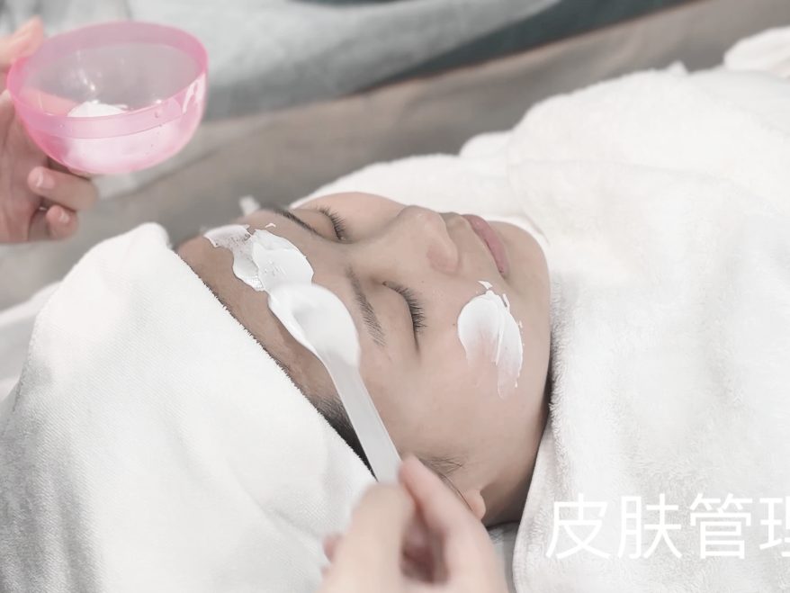 美容学员实操练习