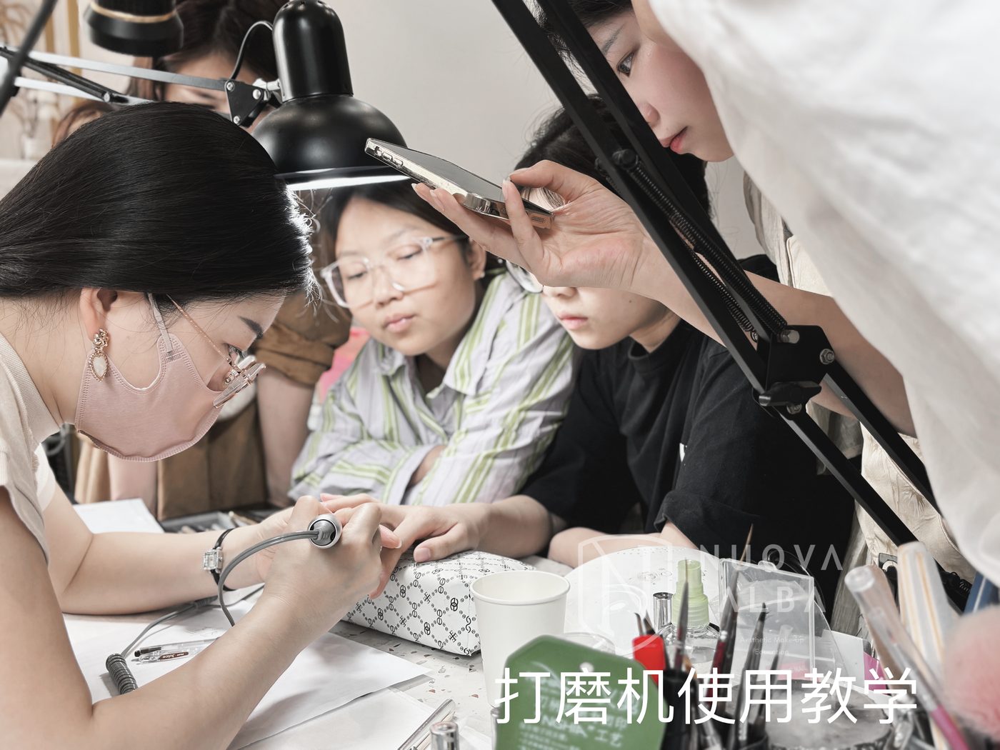 美甲课堂实操