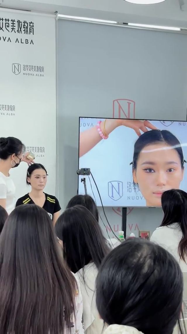 化妆学员 · 互练实拍