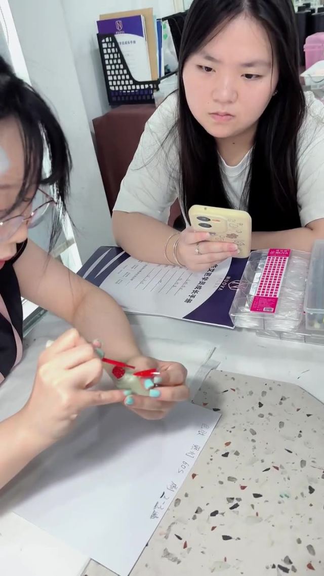 美甲课堂 · 课堂记录