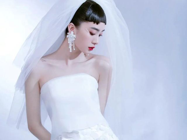 新娘妆跟妆全流程：从试妆到婚礼当天要准备什么