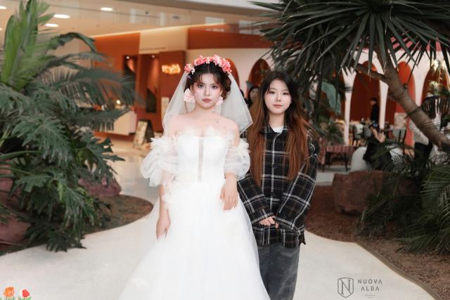 新娘跟妆一天赚多少？入行前先算清这笔账