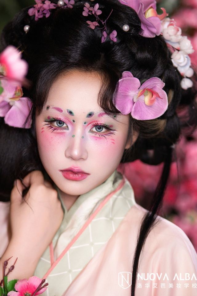 2026-课堂-古风影视-兰花螳螂妖妆造-竖屏-A