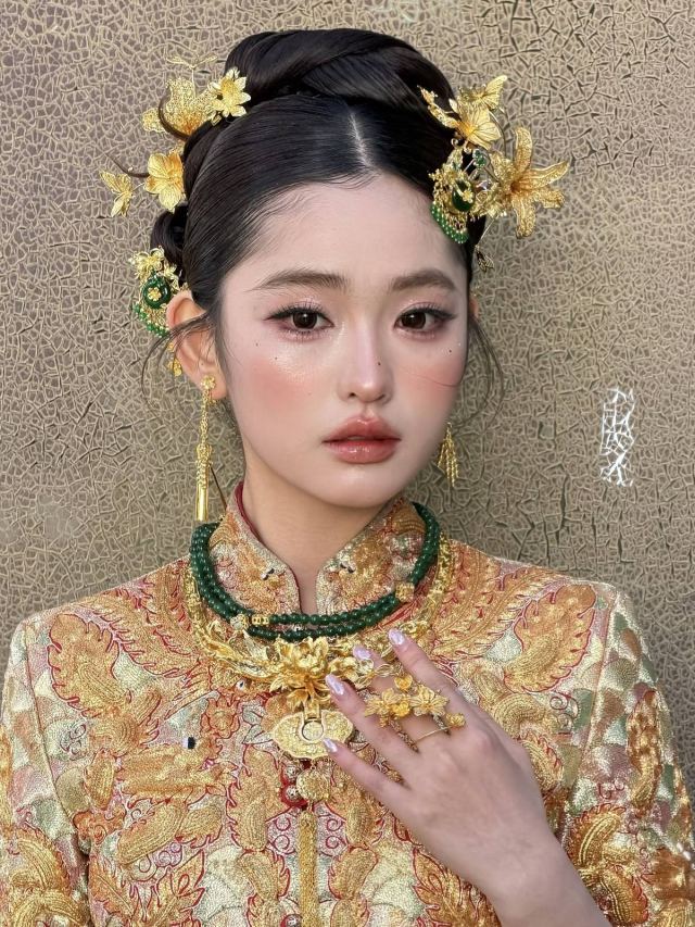 新娘旗袍-中式传统金色秀禾出嫁造型-竖屏-B-576