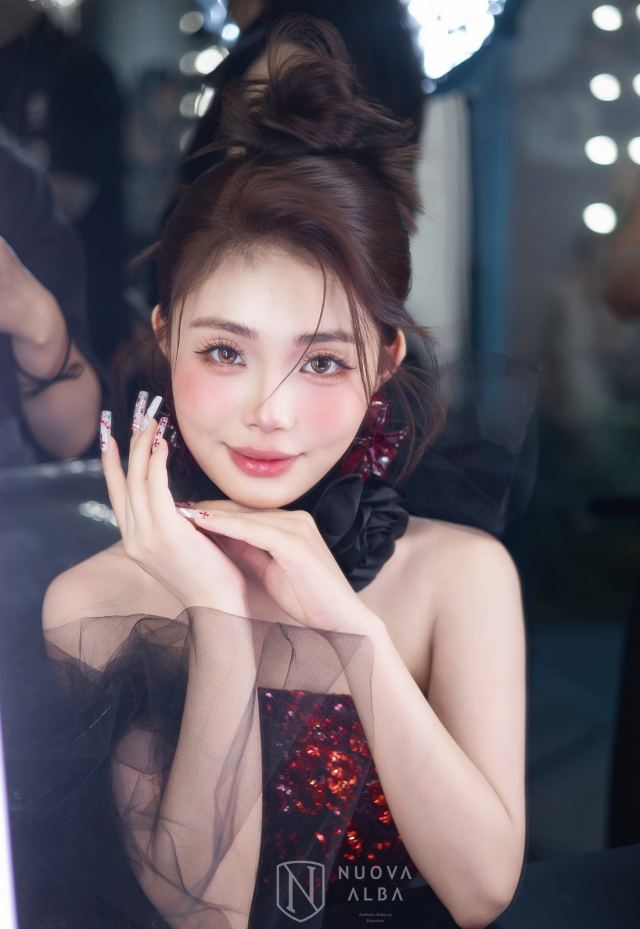 网红-轻欧美氛围感日常肖像造型-竖屏-B-442