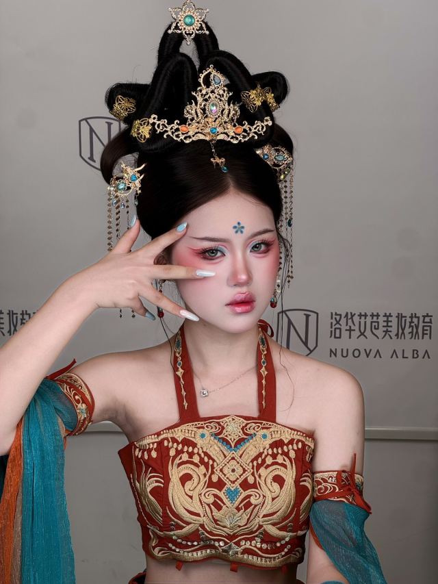 2026-课堂-敦煌妆造
