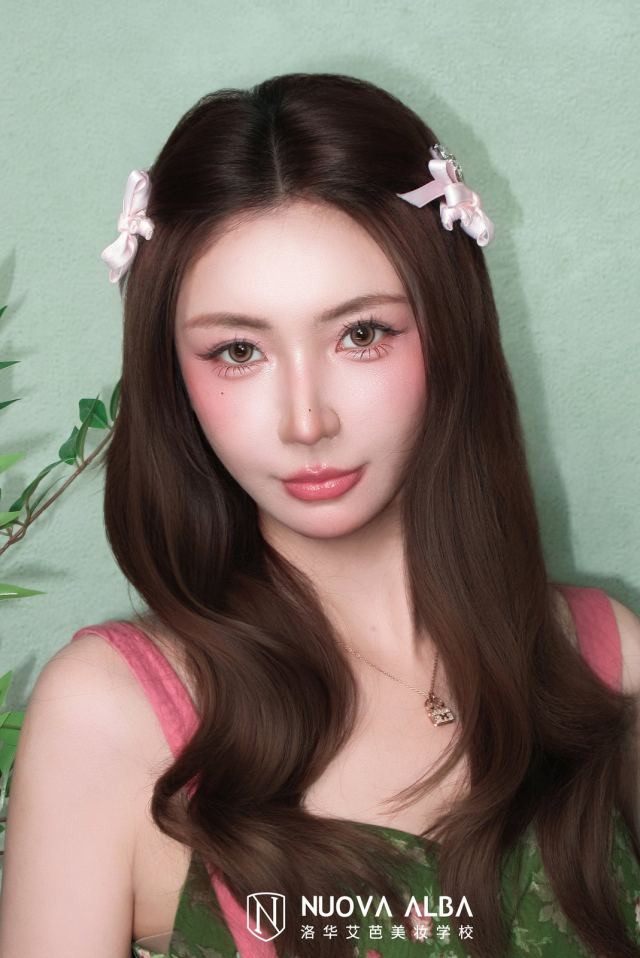 2026-课堂作品-韩蕾妆-碎花韩系甜妹-竖图