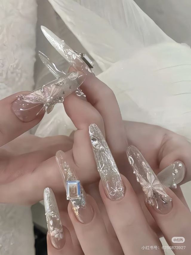 美甲彩绘作品 · 手绘花卉