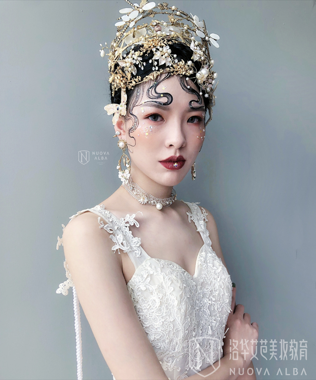 洛华艾芭彩妆作品巴洛克新娘造型图片