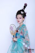 <b>哪里可以学化妆，化妆师培训学校哪家</b>